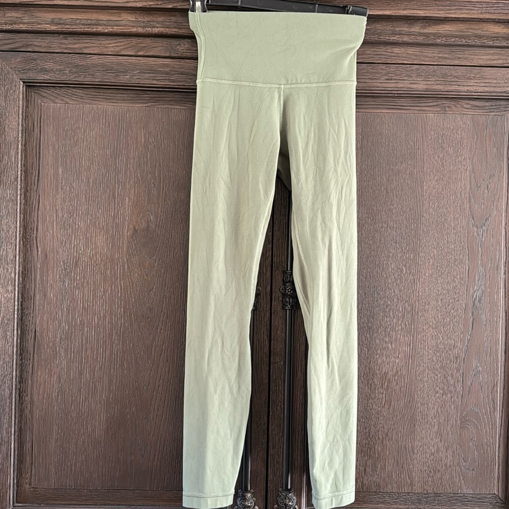 Lululemon Align HR Green Twill  25” size 2